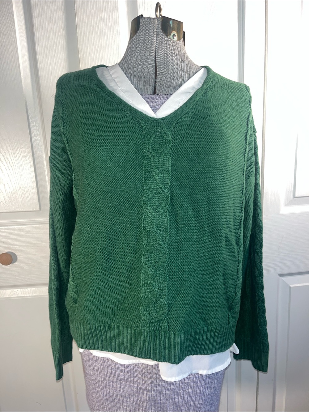 SHEIN Green Cable-Knit V-Neck Sweater